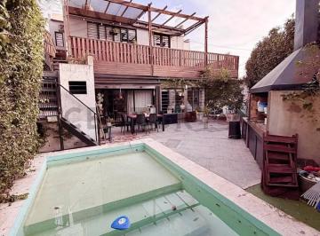 Casa · 195m² · 6 Ambientes · 2 Cocheras · Casa de 2 Plantas en Casco Urbano de La Plata