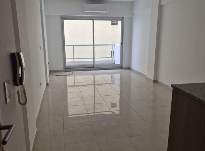 Departamento Monoambiente Amplio con Balcon