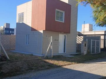 Casa · 51m² · 5 Ambientes · 1 Cochera · Duplex Ideal Oportunidad Inversión con Renta B° 20 de Junio