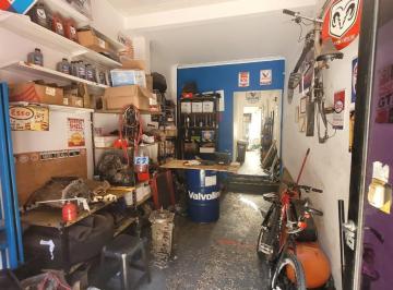 Local comercial · 165m² · Venta Local con Deposito en Flores