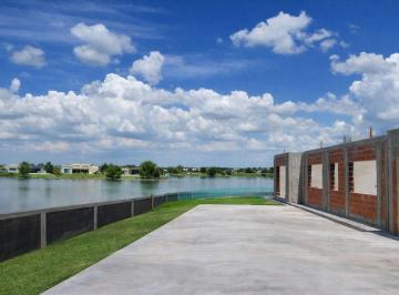 Casa · 225m² · 5 Ambientes · 3 Cocheras · Venta, Casa, 5 Ambientes, 3 Cocheras, a La Laguna, Piscina, Lavadero, San Sebastián, Escobar