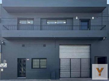 Depósito · 580m² · 6 Ambientes · Depósito en Venta - Oficinas - Baños - 640 m² - 3 de Febrero