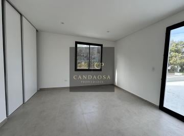 Casa · 195m² · 4 Ambientes · 3 Cocheras · Sgcasa Venta Barrio Santa Lucía