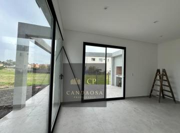 Casa · 195m² · 4 Ambientes · 3 Cocheras · Sgcasa Venta Barrio Santa Lucía