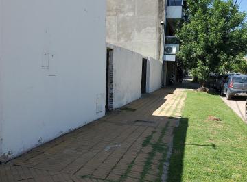 Frente sobre calle Rivadavia 1 · Se Vende Local y Terreno en Santo Tome. Ideal Para Construccion en Altura.