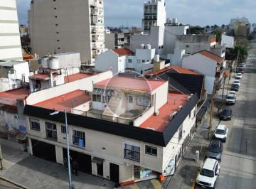 PH · 71m² · 3 Ambientes · 1 Cochera · Se Vende PH, Tres Ambientes, con Cochera (Liniers) Excelente