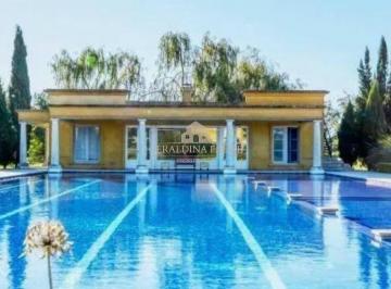 Casa de 15 ambientes, Luján · Exclusiva Estancia de Categoría con Cancha de Polo Propia en Luján