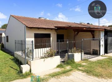 PH · 54m² · 3 Ambientes · 1 Cochera · Casa en PH de 3 Amb - C/espacio de Cochera - B° 9 de Julio