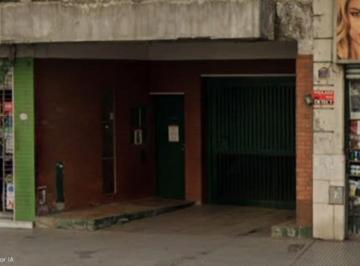 Garage · 17m² · Venta Barracas Cochera Fija Cubierta
