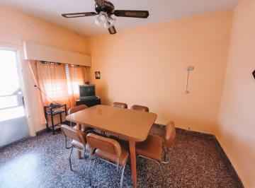 Casa · 150m² · 3 Ambientes · 1 Cochera · Alquiler Casa 3 Amb C/patio y Garage Ezpeleta