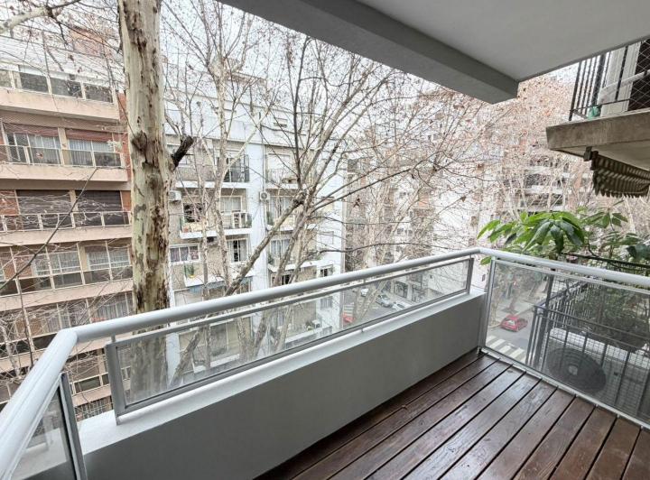 Alquiler de Departamento 2 Ambientes con Balcon Al Frente en Colegiales, Capita
