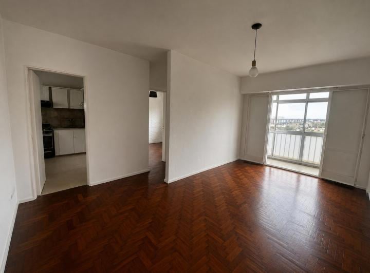 Venta Departamento 2 Ambientes con Balcón y Vista Abierta en – La Boca