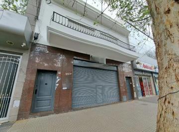 Local comercial · 190m² · 4 Ambientes · Excelente PH Comercial o Vivienda en Liniers