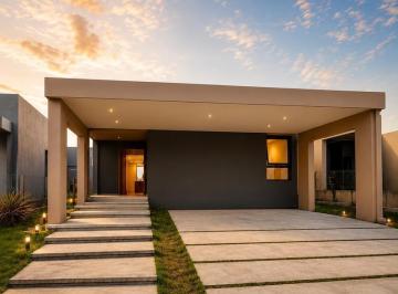 Casa · 140m² · 5 Ambientes · 2 Cocheras · Casa a Estrenar, en "La Alondra" Av Constitucion, Tafi Viejo.
