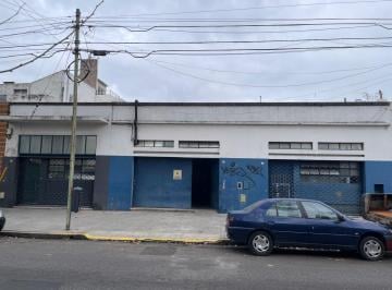 Local comercial · 175m² · Local en Venta en Velez Sarsfield Espectacular con Ingreso Directo, Potencial Absoluto.