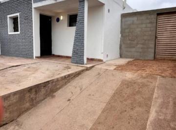 Casa · 70m² · 3 Ambientes · 1 Cochera · Casa 2 Dorm. B° Villa El Libertador