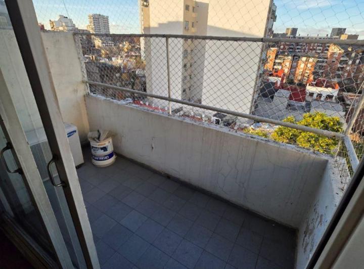 Muy Lindo Monoambiente, Contrafrente con Balcón, Amplia Cocina Independiente, Lavadero en Cocina