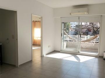 Departamento de 2 ambientes, Almagro · Alquiler 2 Amb Al Frente con Balcón - Excelente Ubicación en Almagro