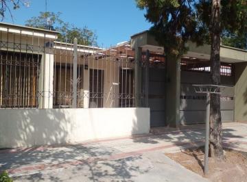 Frente · Hermosa Casa en Zona Residencial