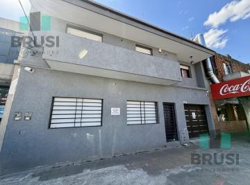 Casa · 198m² · 4 Ambientes · 2 Cocheras · Casa en Venta en Llavallol - 3 Ambientes