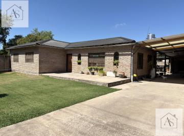 Casa · 140m² · 5 Ambientes · 3 Cocheras · Venta Casa 5 Ambientes Gran Parque Moreno