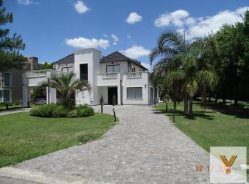 Casa · 320m² · 4 Ambientes · 2 Cocheras · Casa en Venta - 3 Dorm. 4 Baños - Cochera - 1.000 m² - San Vicente