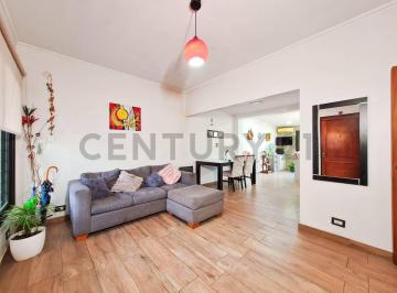 Casa · 120m² · 3 Dormitorios · 2 Cocheras · Venta de Casa con 3 Dorm. y Quincho en Barrio Jardín. La Plata