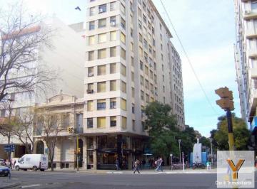 Oficina comercial · 120m² · 7 Ambientes · Oficina en Venta - Hall 6 Oficinas 2 Baños - 120 m² - Bahía Blanca