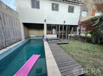 Casa · 277m² · 6 Ambientes · 1 Cochera · Venta de Casa de 6 Ambientes con Cochera y Piscina en Sarandí