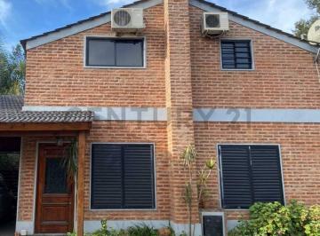 Casa · 90m² · 3 Ambientes · 1 Cochera · Alquiler Casa Duplex Casuarinas 4 Canning