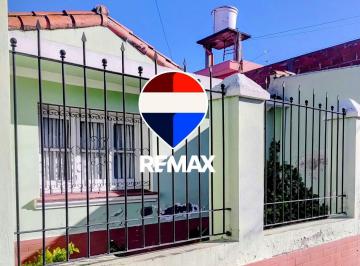 Casa · 243m² · 4 Ambientes · 1 Cochera · Casa en Venta Macrocentro Apta Credito 3 Dorm