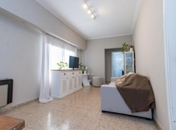 Departamento · 72m² · 4 Ambientes · Dpto Interno Planta Alta a m de Bv.