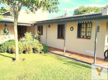 Casa · 316m² · 4 Ambientes · 2 Cocheras · Casa en Venta - 3 Dorm. 2 Baños - Cochera - 625 m² - General Belgrano