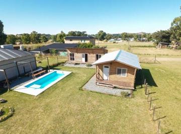 Quinta vacacional · 79m² · 3 Dormitorios · 3 Cocheras · Venta Complejo de Cabañas 4 Amb La Elena Tandil