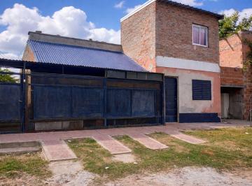 Casa · 200m² · 4 Ambientes · 1 Cochera · Casa en San José del Rincón