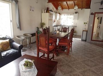 Casa · 81m² · 3 Ambientes · 2 Cocheras · Venta de Casa 3 Ambientes en Palomar