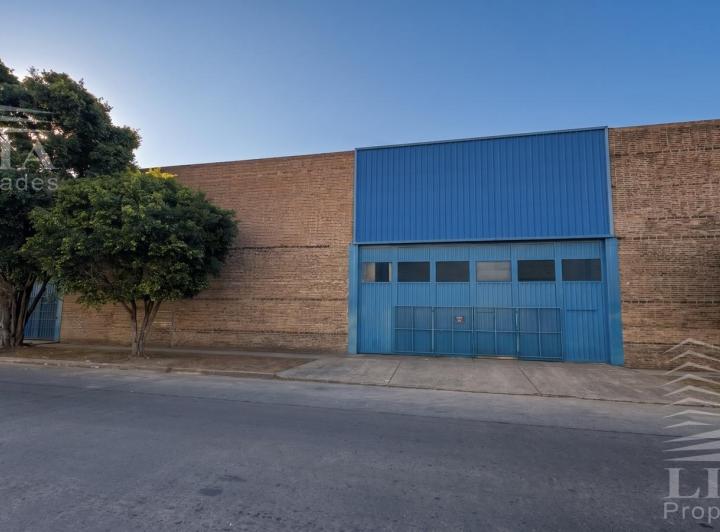 Local comercial · 1500m² · 10 Cocheras