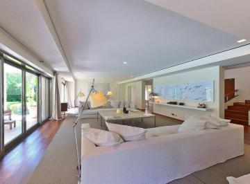 Casa · 480m² · 7 Ambientes · 1 Cochera · Venta Casa 7 Ambientes Pilar Los Laureles