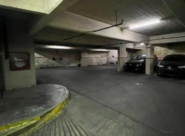 Garage · 21m² · Cochera Doble 2 Autos Ayacucho 930 Fac Medicina