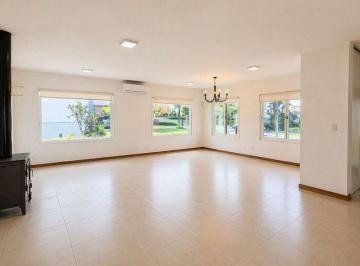 Casa · 171m² · 3 Ambientes · 2 Cocheras · Casa 5 Ambientes Haras Santa Maria Parque Pileta