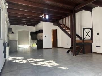 Casa · 112m² · 3 Ambientes · 1 Cochera · Casa 2 Dorm. con Pileta en Venta Fisherton
