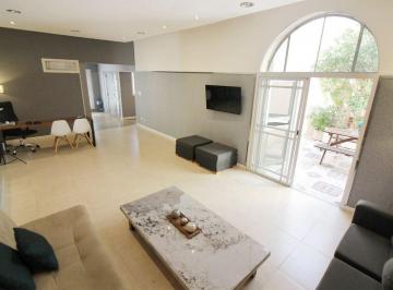 Casa · 130m² · 5 Ambientes · Casa 5 Amb Venta Villa Real Terraza Patio a Nuevo