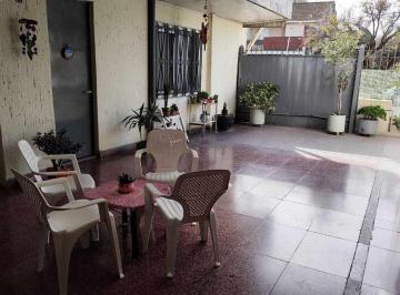 Casa · 150m² · 3 Ambientes · 1 Cochera · Casa 3 Ambientes Venta Luis Guillon Apto Credito