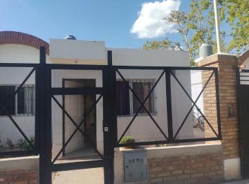 Casa · 70m² · 4 Ambientes · 1 Cochera · Venta de Casa en Las Heras