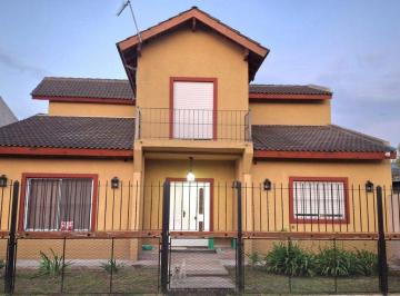 Casa · 121m² · 4 Ambientes · 2 Cocheras · Venta Casa 4 Ambientes La Cautiva Pte:derqui