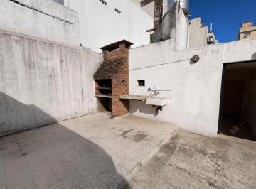 PH · 227m² · 6 Ambientes · Venta PH 6 Amb Entrada Indep Terraza Propia Flores