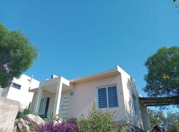 Casa · 120m² · 4 Ambientes · 1 Cochera · Venta Casa 2 Dorm. Rio Ceballos Cordoba
