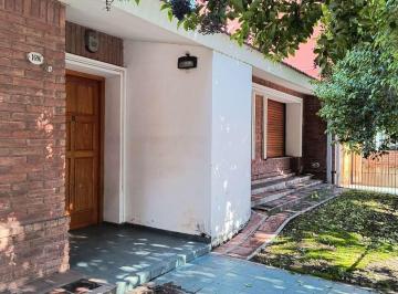 Casa · 122m² · 3 Ambientes · 1 Cochera · Venta Casa 2 Dorm. Cochera Crisol Sud Cba