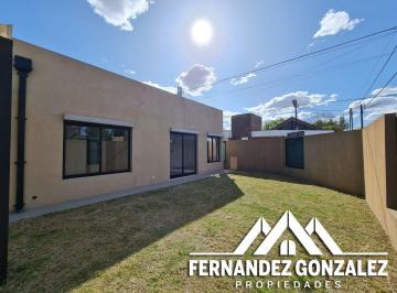 Casa de 3 ambientes, San Vicente · PH, a Estrenar de 3 Amb. Independiente Al Frente con Fondo y Entrada de Autos. Apto Crédito