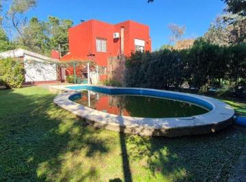 Casa · 86m² · 2 Ambientes · En Venta Casa 1 Dormitorio. Excelente Ubicacion